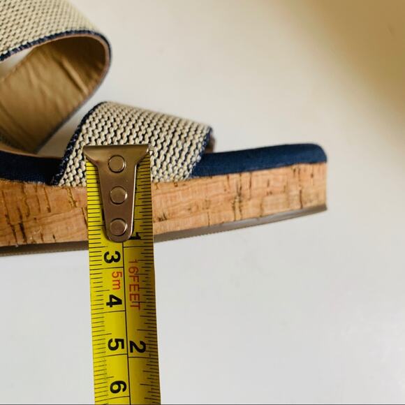 C comfort Wedge Sandal - Picture 6 of 9